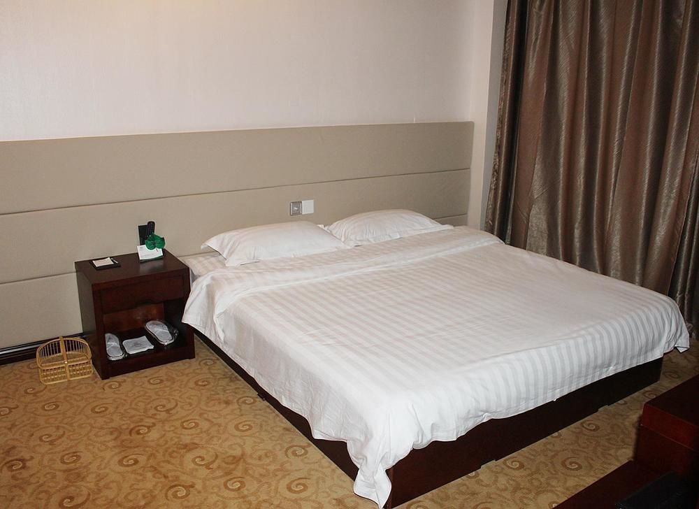 China Rushan Champs Elysees Hotel Shandong Exterior photo