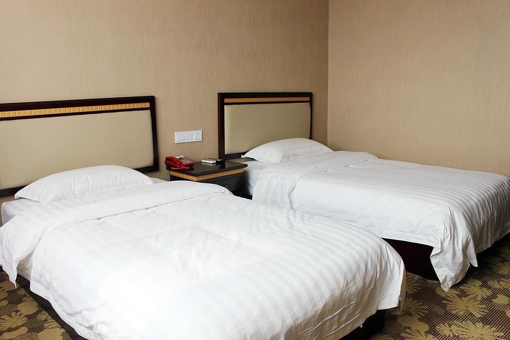 China Rushan Champs Elysees Hotel Shandong Exterior photo